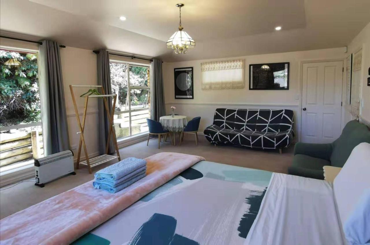 Large Private Room In Modern Stylish House Dunedin Exteriör bild