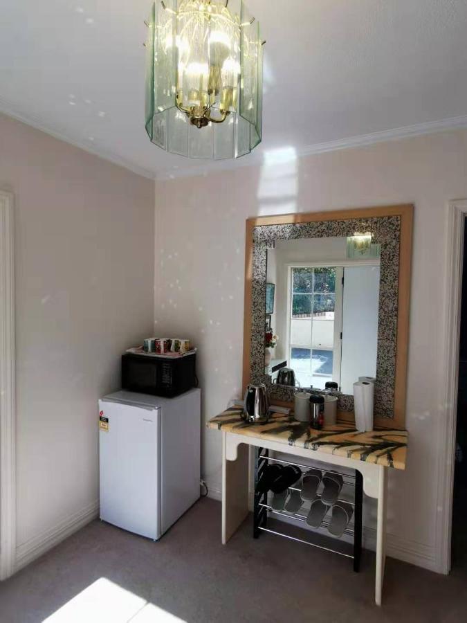 Large Private Room In Modern Stylish House Dunedin Exteriör bild